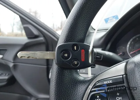 2009 Honda Accord 2.4 Lx-P from USA, damaged, VIN JHMCP26469C016440